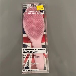 New in box Tangle Teezer Pink Smooth & Shine Hairbrush